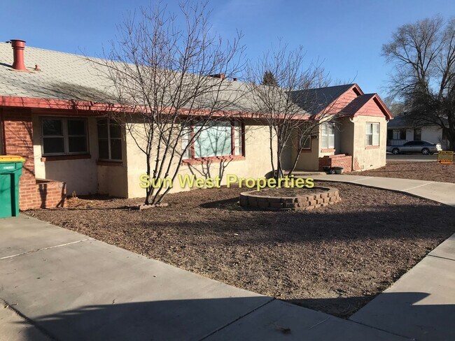 Building Photo - 4 Bedroom 2 Bath Home for Rent