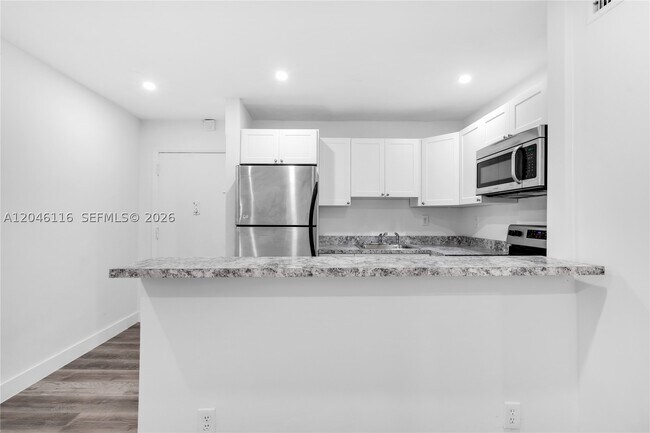 Foto del edificio - 6445 NW 2nd Pl