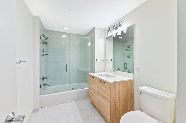 Building Photo - 16385 Biscayne Blvd