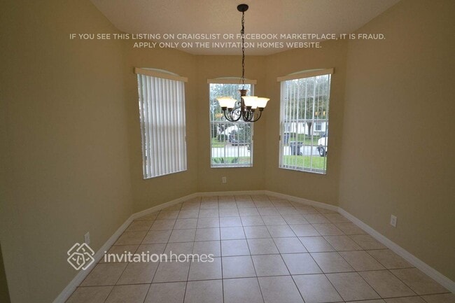 Building Photo - 653 Orista Dr