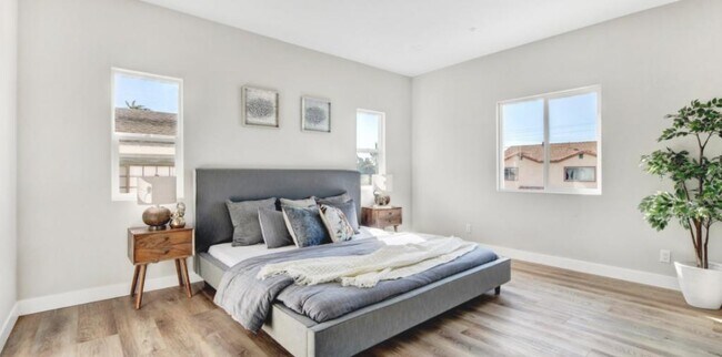Foto del edificio - 14672 Adams Street #4, Midway City, CA 92655