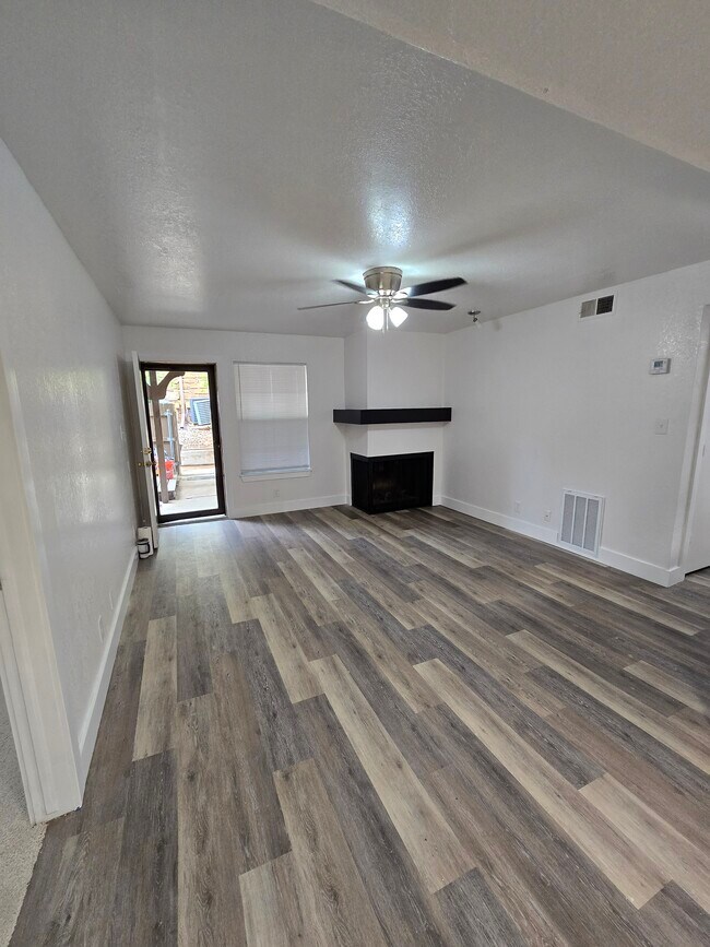 Foto del edificio - 6382 S 80th East Ave
