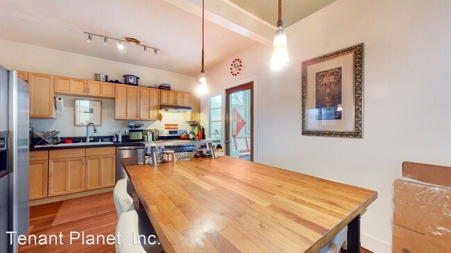 Building Photo - 2 br, 2 bath House - 1237 Guerrero St