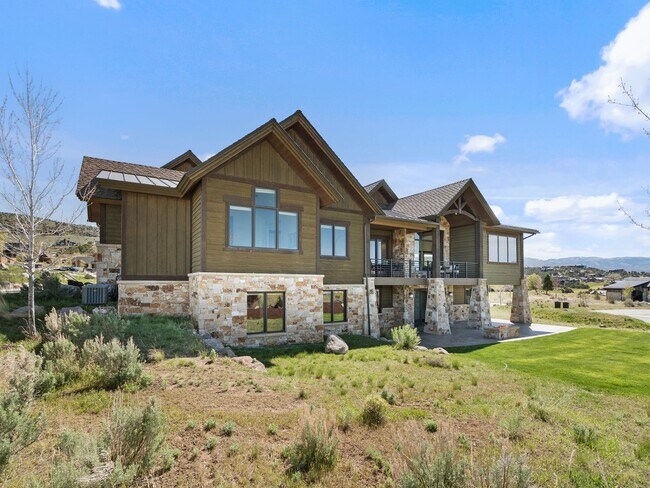 Foto del edificio - 1075 N Oquirrh Mountain Dr