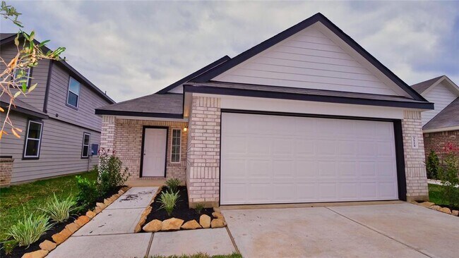 Building Photo - 3524 Wooded Ln