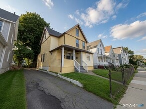 Building Photo - 451 Hollister Ave