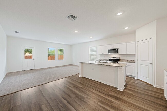 Building Photo - 6028 Pearl Mdw