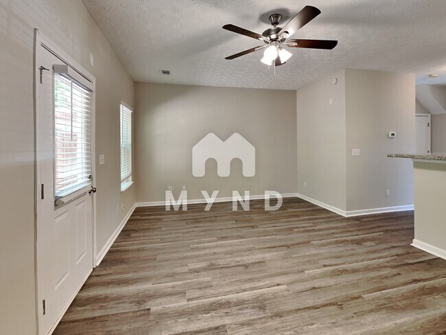 Building Photo - 6321 Ellenwood Dr