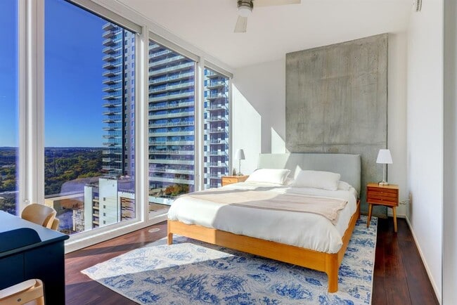 Foto del edificio - 301 West Ave