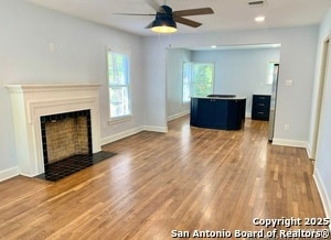 Building Photo - 819 San Antonio Ave