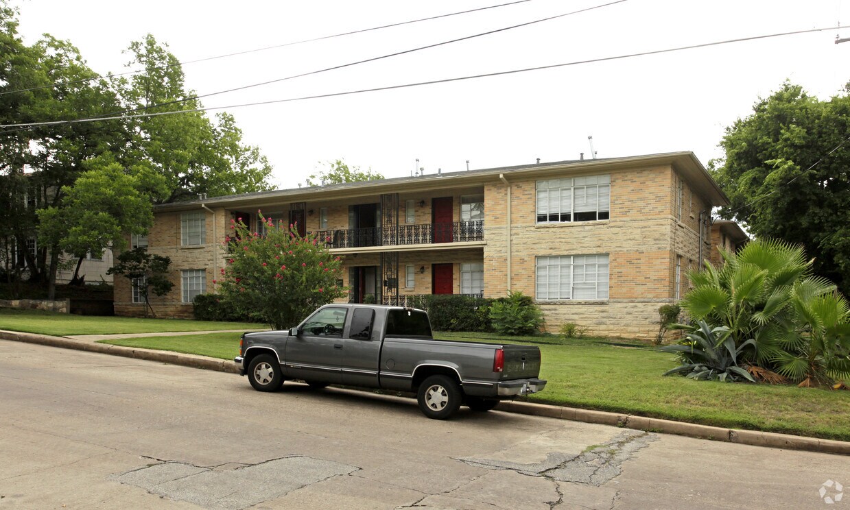 Primary Photo - Escala at 34th