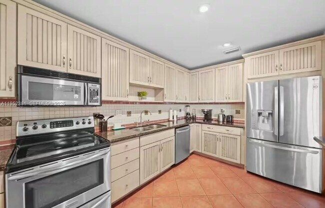 Foto del edificio - 2424 NE 9th St