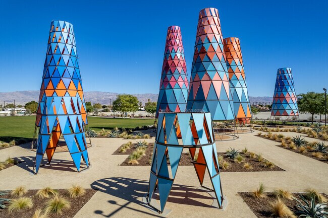 Park junto al complejo - Monte Azul Apartments