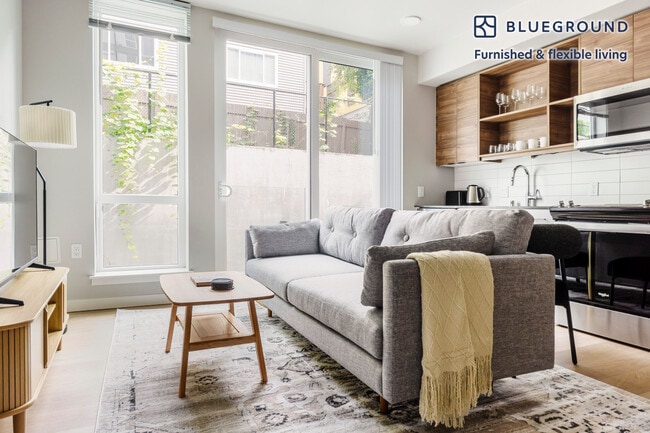 Building Photo - 2222 15th Ave W