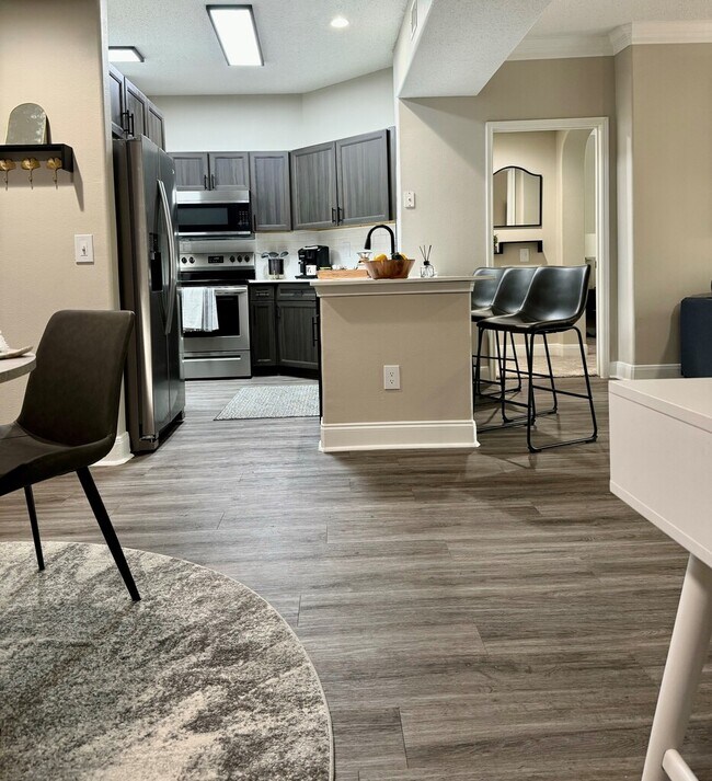Foto del edificio - One Month Free – More Comfort, Less Cost
