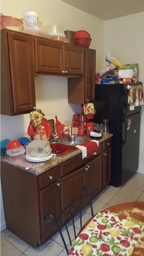 Interior Photo - 7907 S Vernon Ave