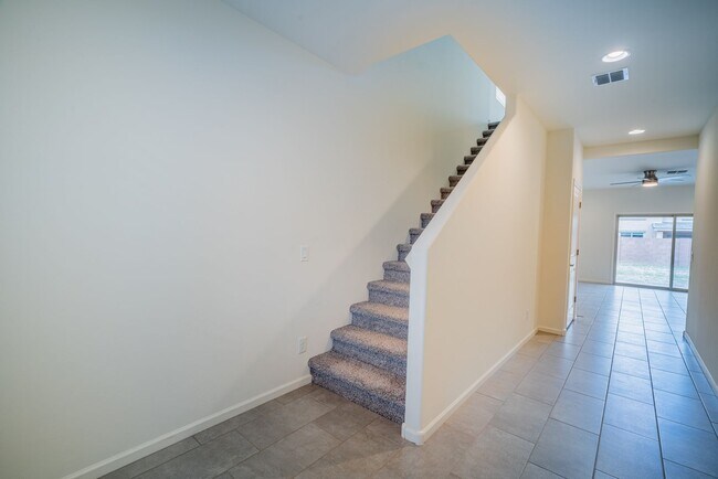 Building Photo - 11896 W Charismatic Dr