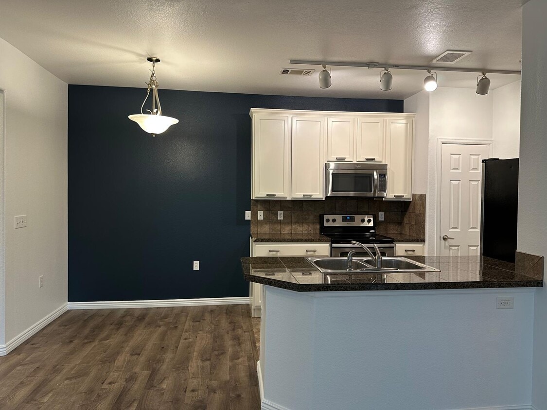 Foto principal - 2672 S Cathay Way