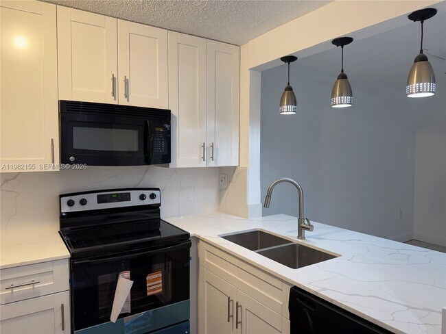 Foto del edificio - 15610 SW 80th St