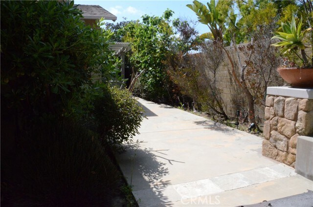 Building Photo - 107 Spoke