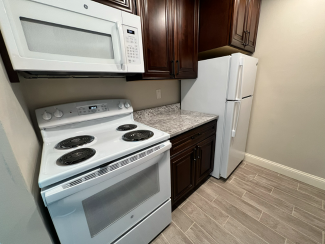 Building Photo - 4401 S 27th St