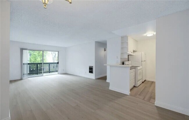 Building Photo - 3602 W Estates Ln