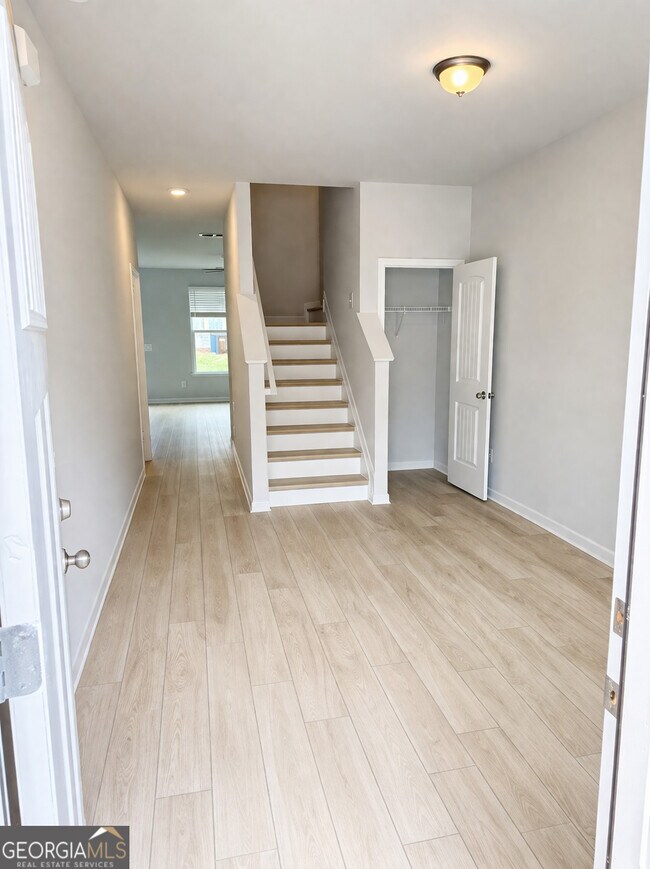 Foto del edificio - 471 Payne Dr