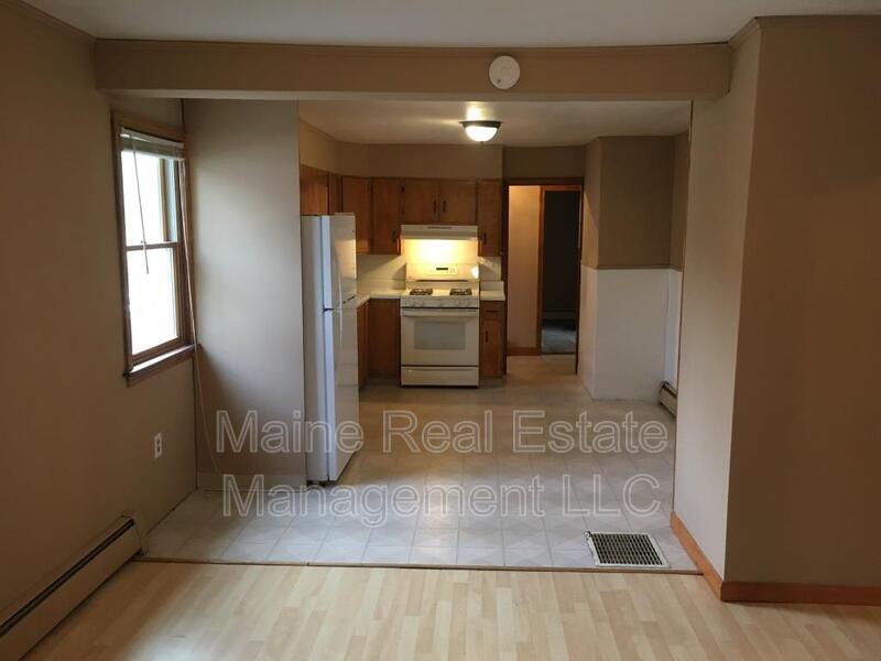 Foto principal - 165 Stillwater Ave