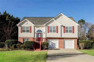 Building Photo - 535 Saddle Ridge Dr