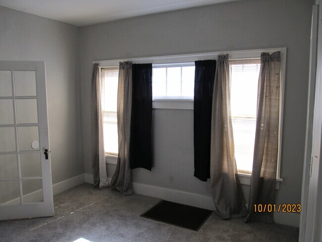 comedor - 829 Congress St