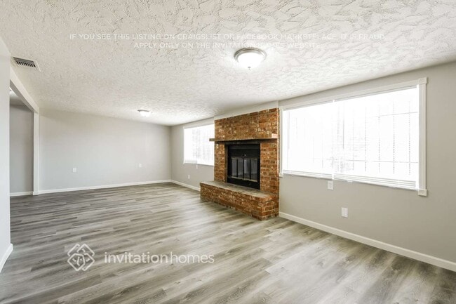 Building Photo - 2239 W Shady Glen Ave