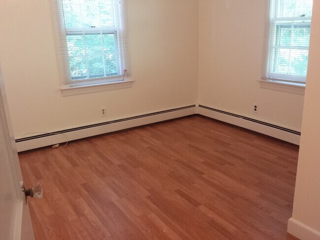 Building Photo - 342 Conant Rd