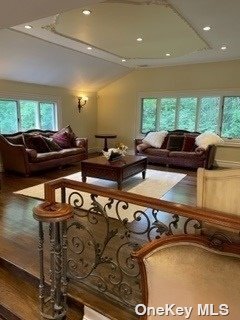 Foto del edificio - 8 Gay Dr