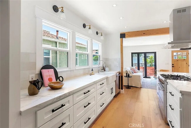 Foto del edificio - 3816 Goldwyn Terrace