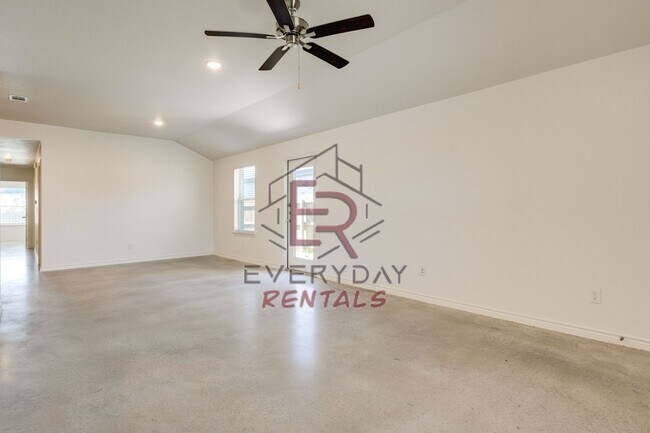 Building Photo - 121 Wind Ridge Dr