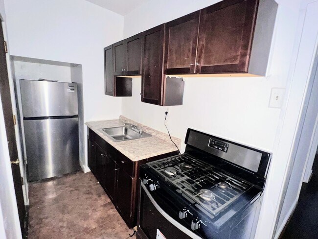 Foto del edificio - 931.5 W Sunnyside Ave