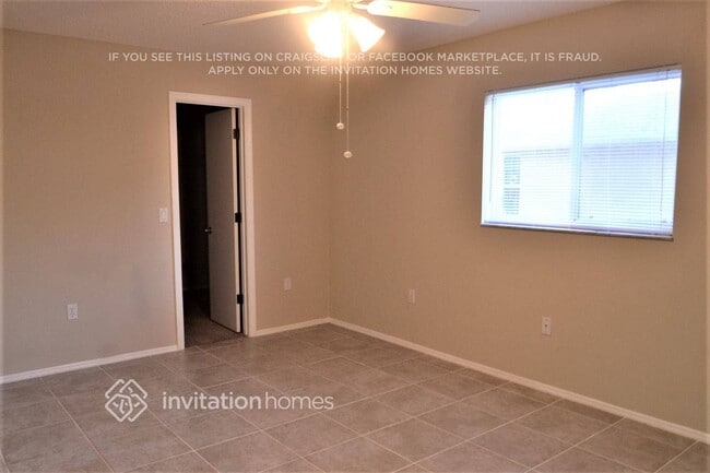 Building Photo - 433 Lake of the Woods Dr