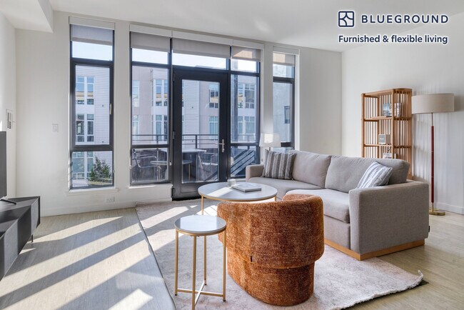 Building Photo - 2000 Fifth Street-SI FL4-ID1505