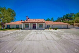 Building Photo - 39555 Ave Bonita