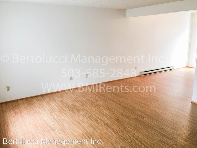 Building Photo - 410 S Knott St