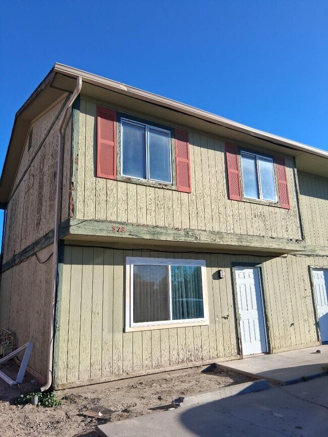 Foto del edificio - 573 Dawn Ct