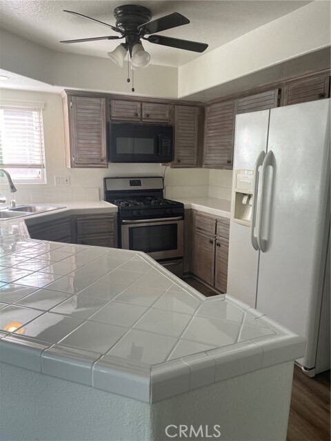 Foto del edificio - 8212 E Oak Ridge Circle