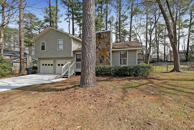 Photo - 614 Mephisto Cir House