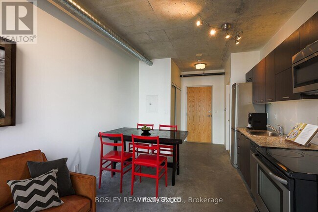 Building Photo - 170 Sudbury St