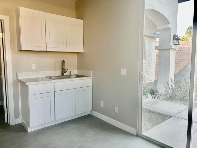 Building Photo - 41575 Ashford Pl