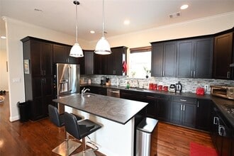 Building Photo - 5520 Kiam St