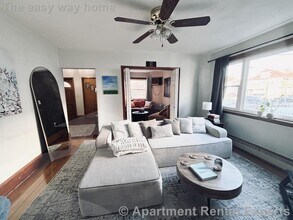 Building Photo - 10 Windsor Rd