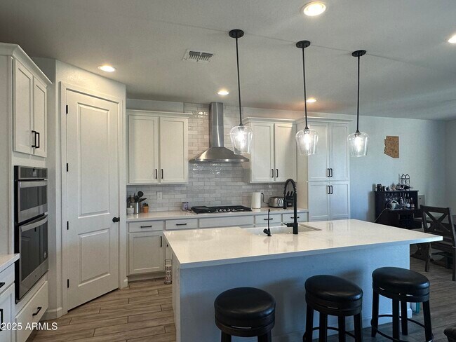 Foto del edificio - 5626 W Western Star Blvd