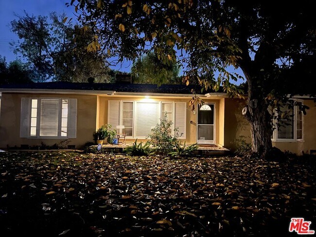 Building Photo - 23102 Leonora Dr