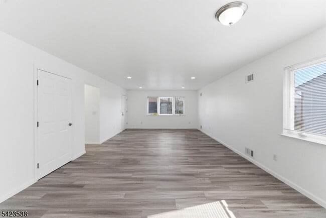 Foto del edificio - 23 Renaissance Dr